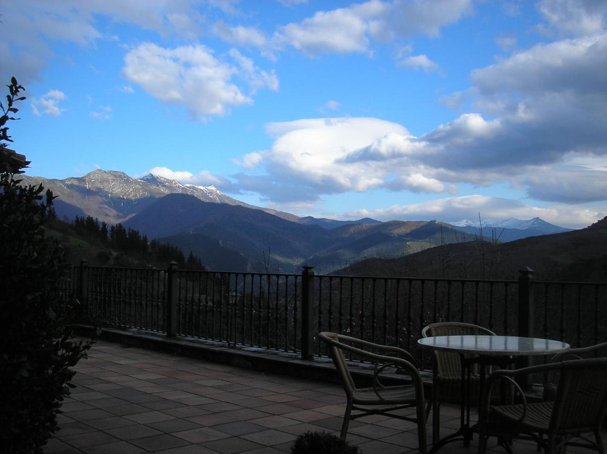 La Posada De Vinon - Casa Reda Buitenkant foto