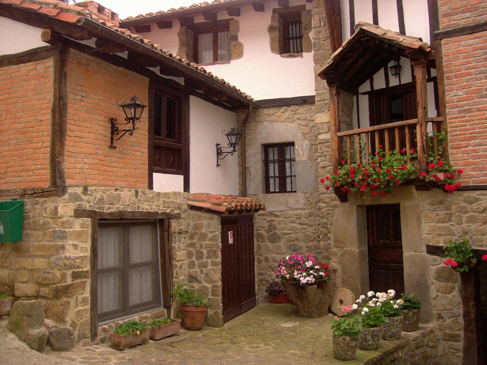 La Posada De Vinon - Casa Reda Buitenkant foto